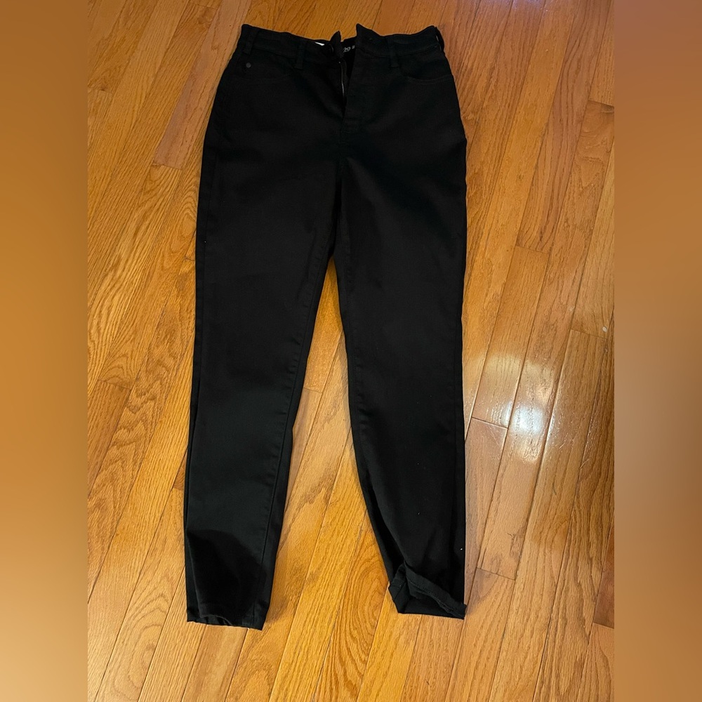 Anthropology Pilcro designed in Philadelphia 
Size 29 - Picture 4 of 5